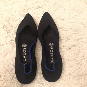 Rothy’s classic black point.